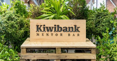 KB Mentor Bar